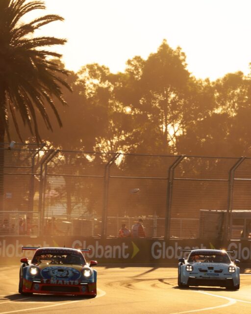 Golden hour. Fast Porsches. Race 2. 

#CarreraCupAus #AusGP
