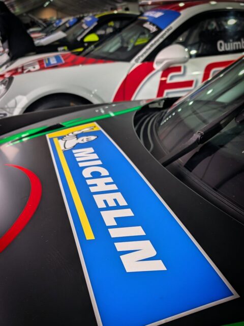 The colours of a brand new @michelinmotorsport Sprint Challenge season 😍

#SprintChallengeAus #speedseriesau