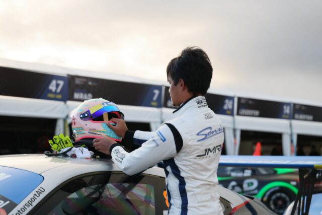 That first ever Porsche pole award feeling..

Congrats to Hayden Haikal, Sonic and the JMR Junior program! 

#SprintChallengeAus