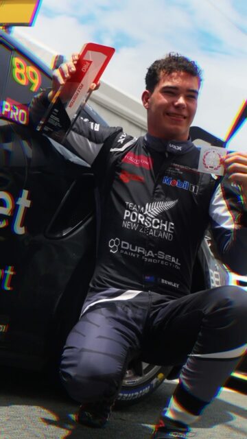 Third pole this season for @tombewley07! A new qualifying lap record as well, a 1:10.6824. Meanwhile @jacque_gt3 secured his first career Pro-Am pole 👏🏼
#carreracupaus #porschemotorsportau