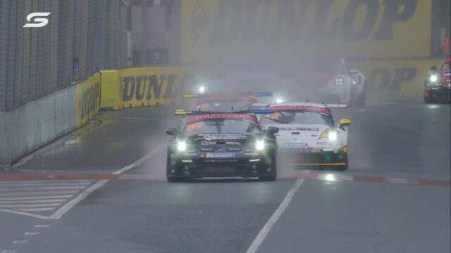 Highlights from a very wet race 2, race was cut short due to the severity of the weather.
#carreracupaus #porschemotorsportau